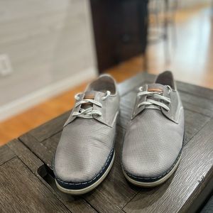 Mens Pikolinos, gray leather with navy accent, size 11